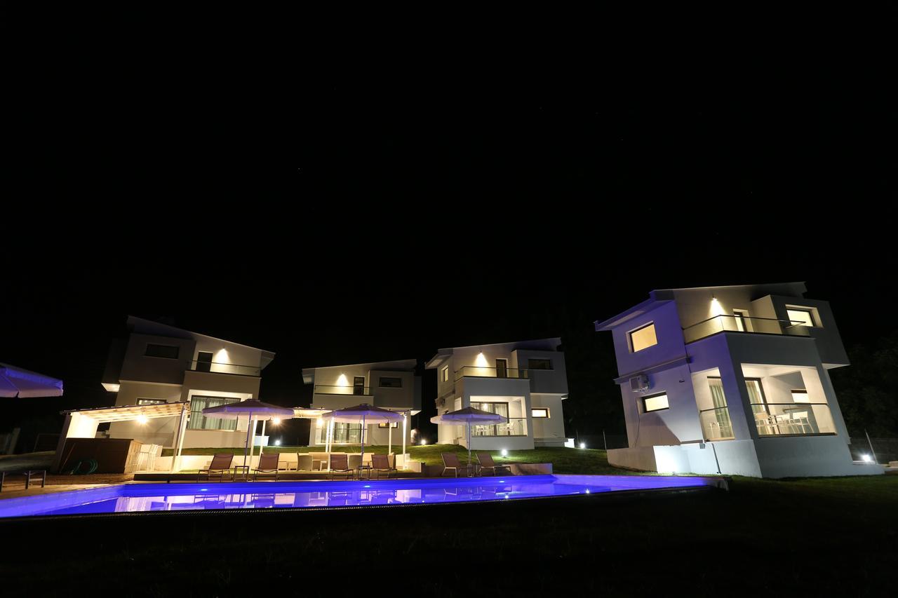 Blue Avenue Aparthotel Paliouri Exterior photo