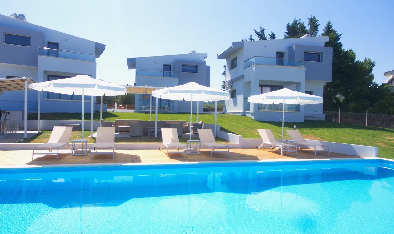 Blue Avenue Aparthotel Paliouri Exterior photo